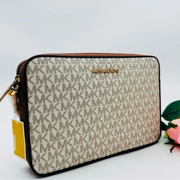 Michael Kors Large EW Crossbody Bag Vanilla